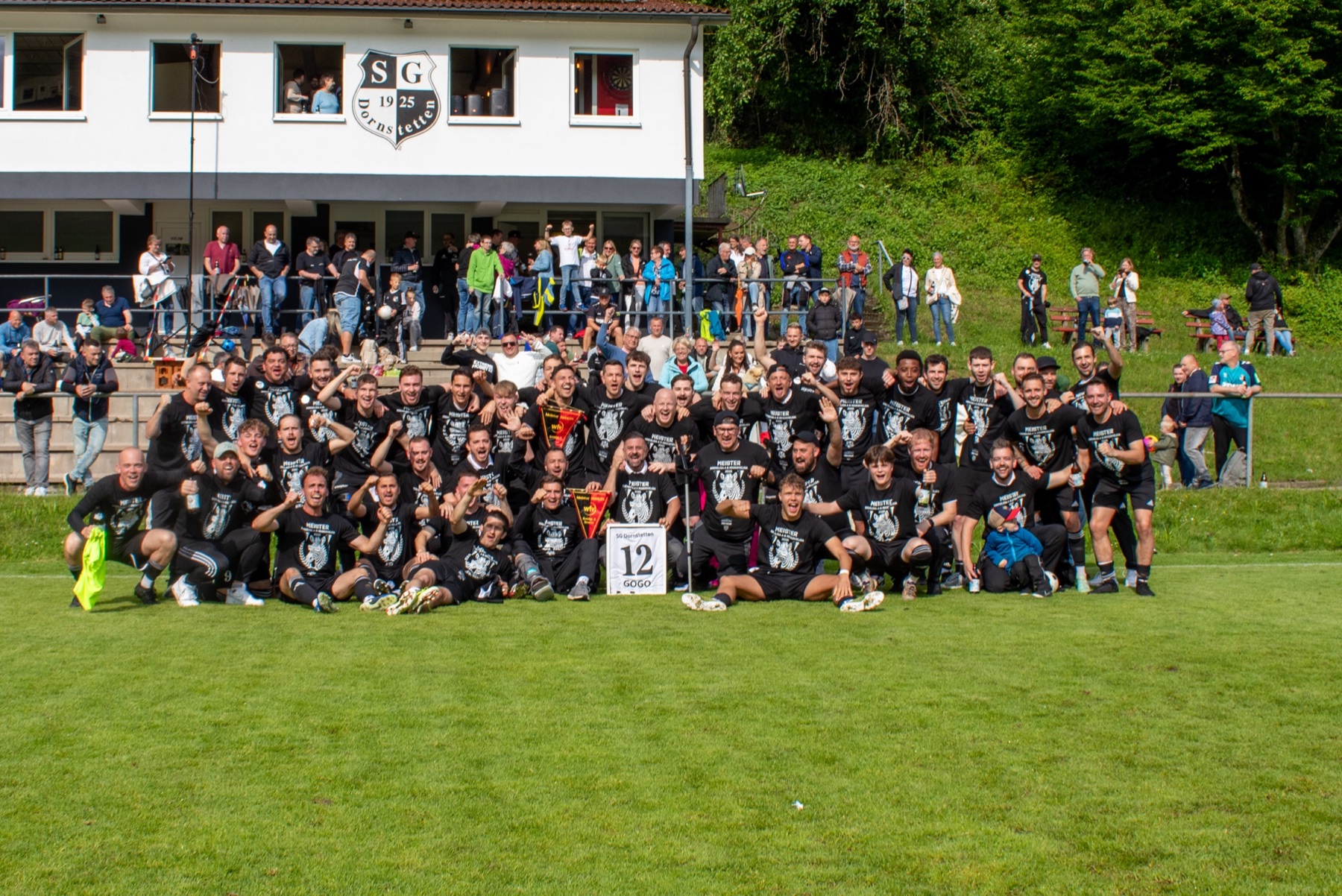 Mannschaftsfoto der Fußball-Herren der SG Dornstetten